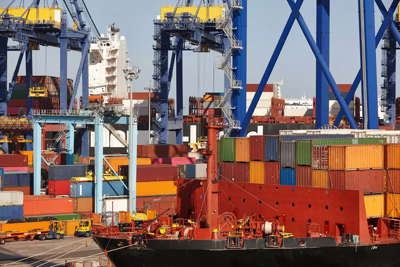 Freight transport and cargo coordination illustration